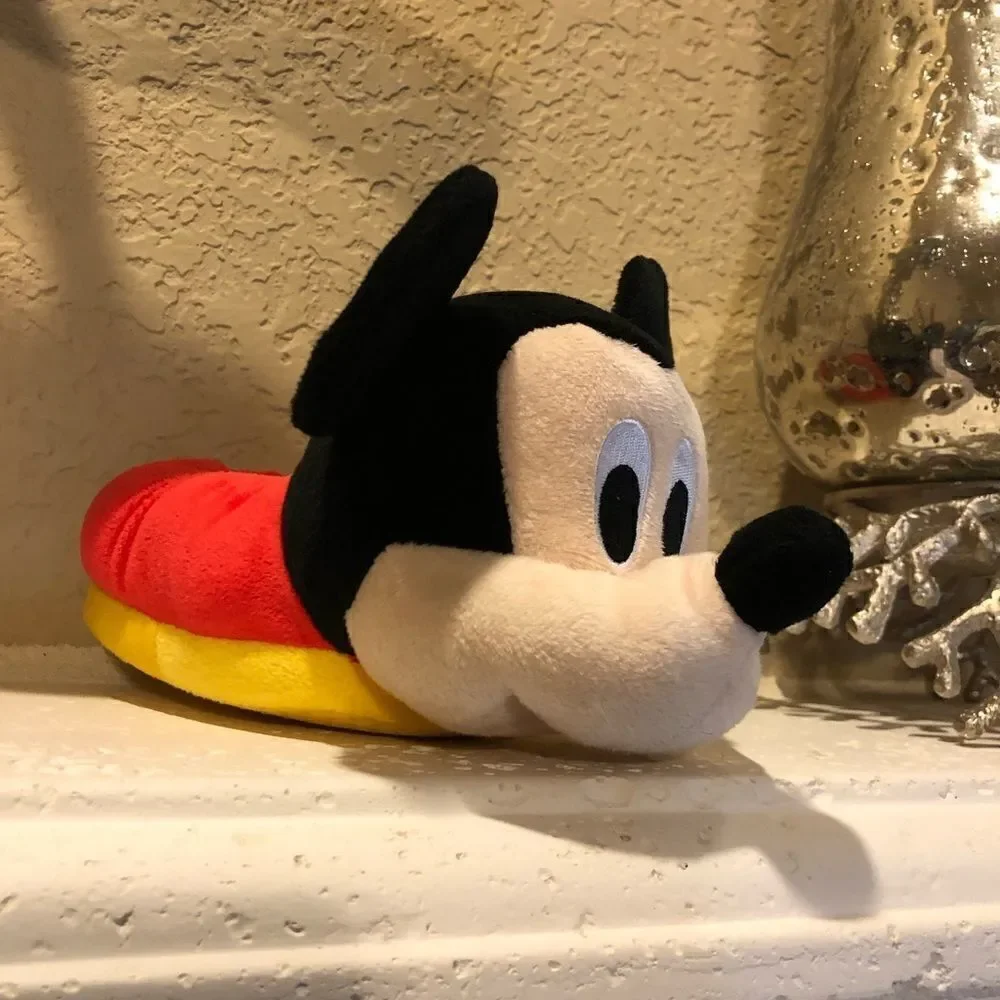Disney Mickey Mouse big face slippers youth size 9/10